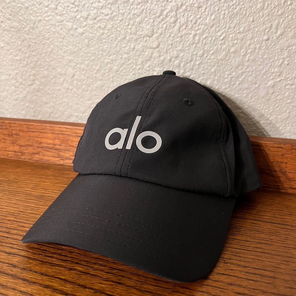 Alo Yoga cap